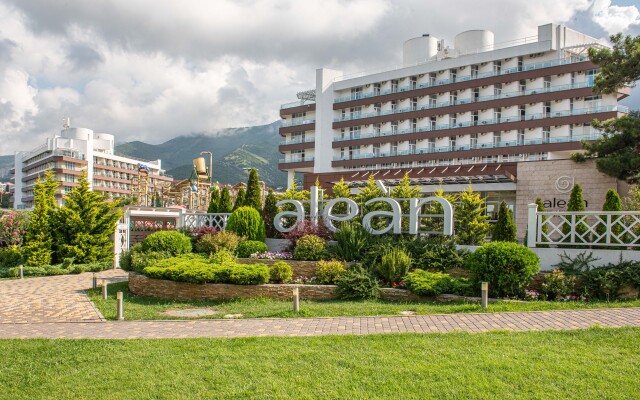 Отель Alean Family Biarritz