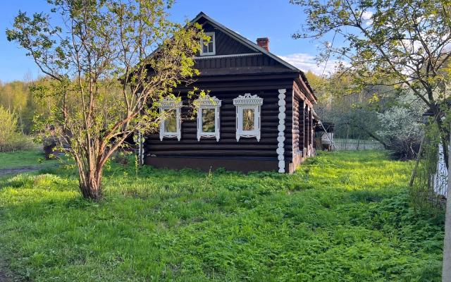 Nastoyaschiy Derevenskiy Dom s Russkoy Pechkoy Private House