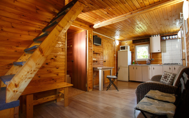 Частный Дом с 4 Спальнями