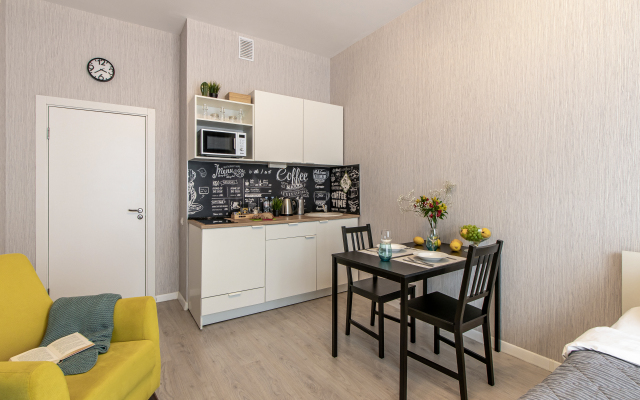 Апартаменты Sunny pouf in Salut apart