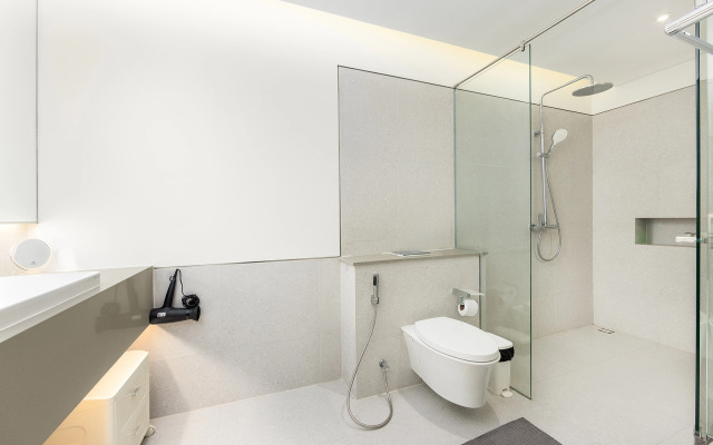 Qabalah 2BR Villa, Pool & Rooftop near Bangtao Villa