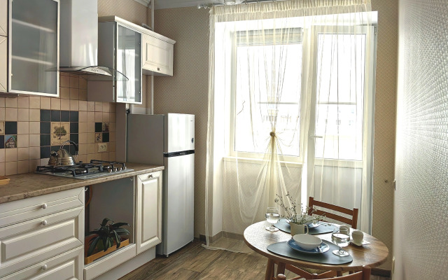 Апартаменты Стоп. Снято! с лоджией-кабинетом