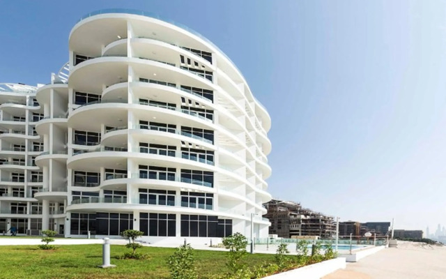 Globalstay  Azizi Royal Bay Apartments