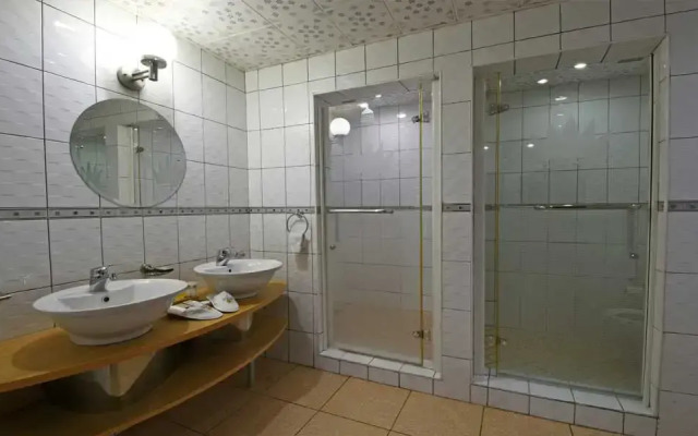 Imperial Botanical Beach Hotel