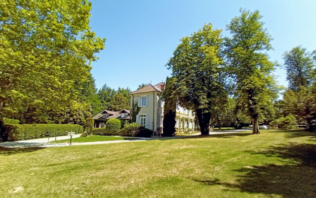 Chateau des Ayes
