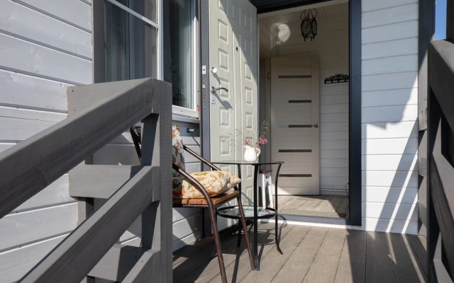 Частный дом стильный рядом с источником