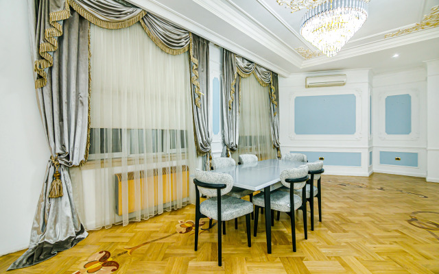 Luxury 7 Bedroom in Nizami Street Apartments