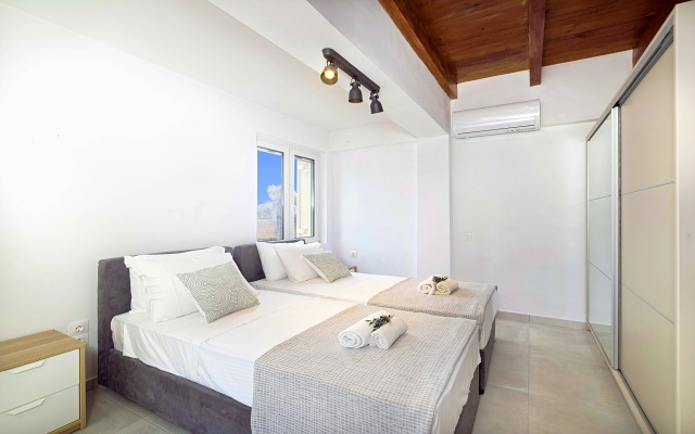 Вилла Cretan Family Villa Heated Pool