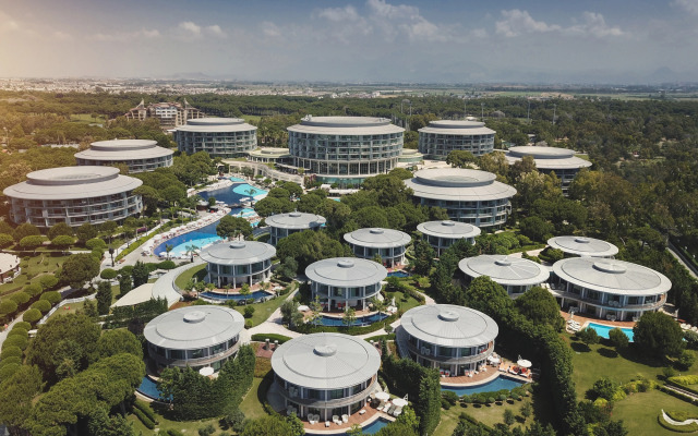 Calista Luxury Resort