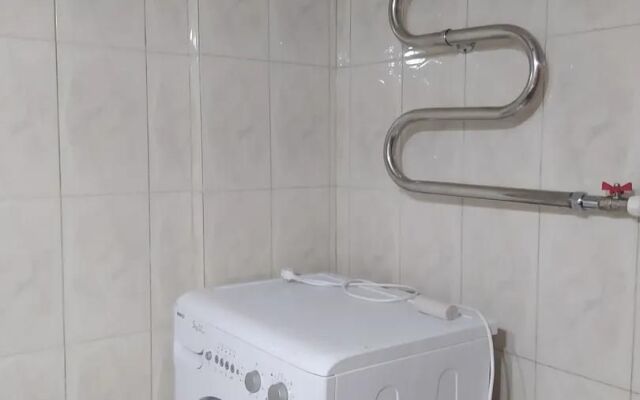 Квартира двухкомнатная на проспекте Кирова 411