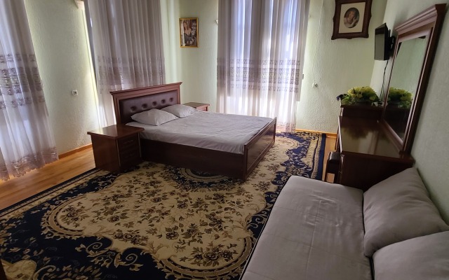 Paxtaoy Guest House