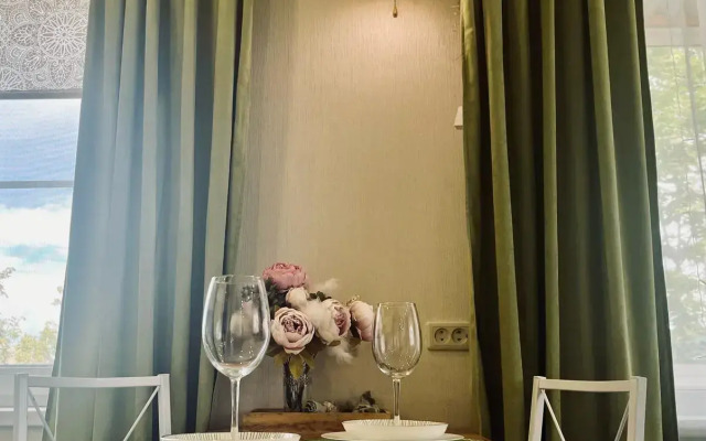 S Romanticheskim Nastroyeniem Flat