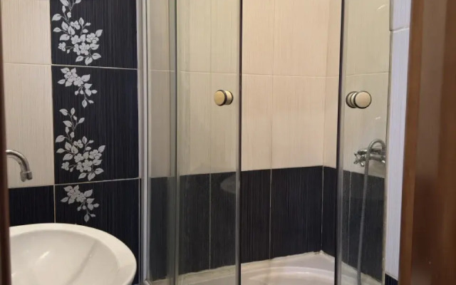 Odnokomnatnaya U Ploschadi Trekh Vokzalov Flat