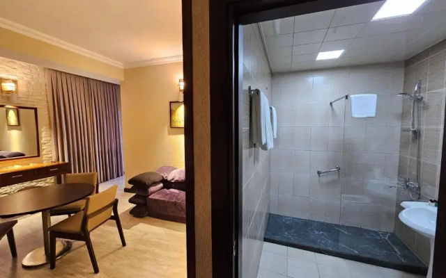 Crown Suites