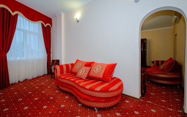 Kiparis Hotel
