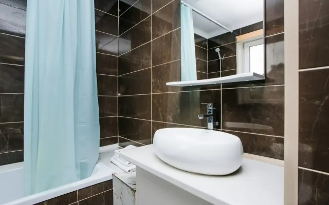 Dom u ozera s baney Private house