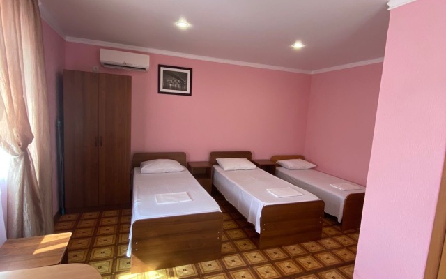 Na Kurortnoy Guest House