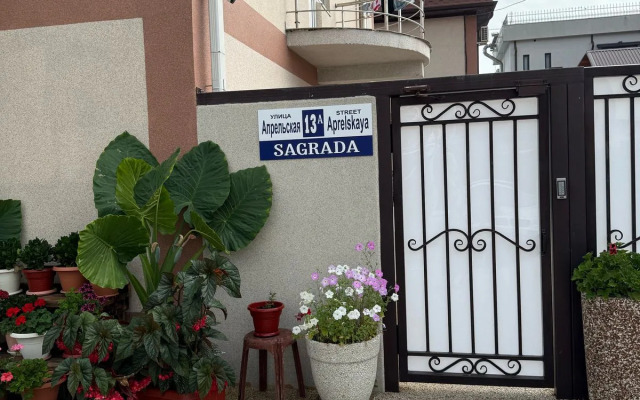 Sagrada Guest House
