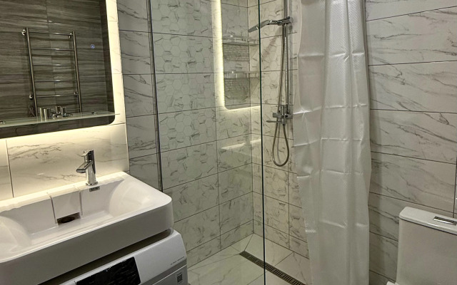 Cрetyrekhmestnye S Kukhney Apartments