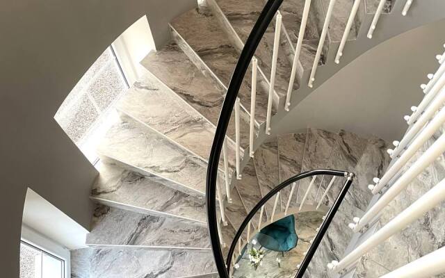 Частный дом Apartburo Grey House