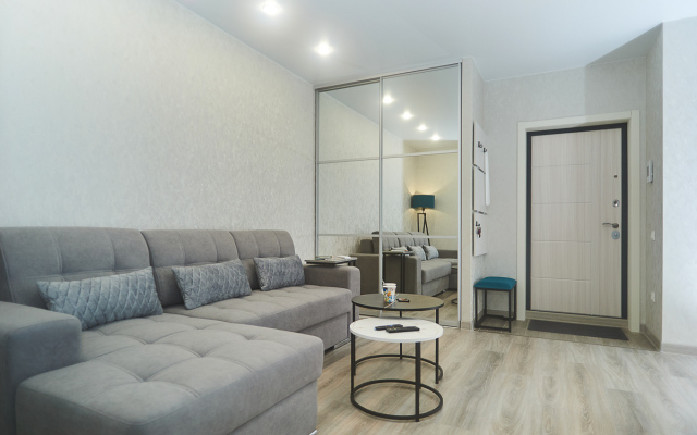 Dvukhkomnatnye Kak Doma 58 Na Mira 78 Apartments