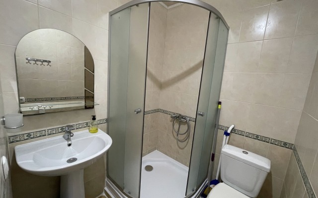 Elling Selena Guest House