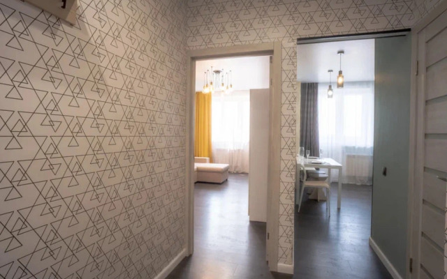So Stilnym Remontom 1 Apartments