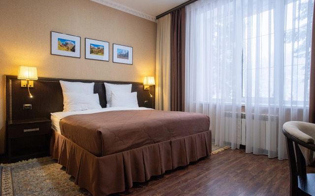 Отель Таурух