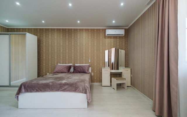 Leto Apartments