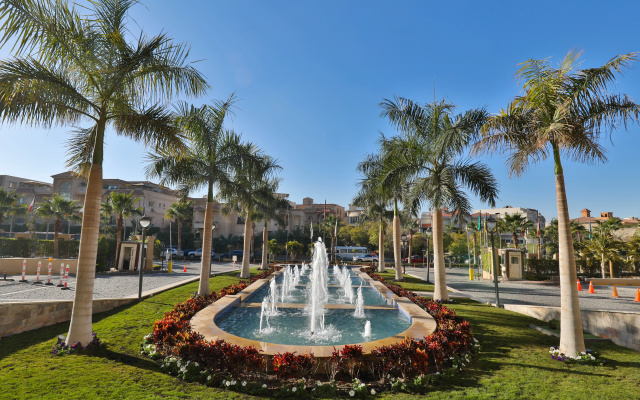Triumph Luxury Hotel - Image 7