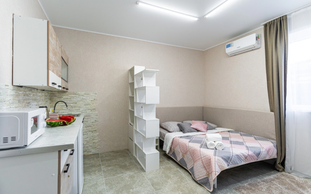 Prostornye s Panoramnym Balkonom ot LetoApart Apartments