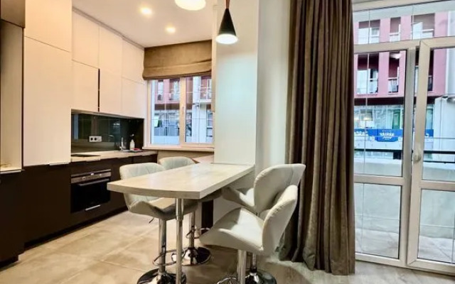 Na Tavricheskoy 7k2 Flat