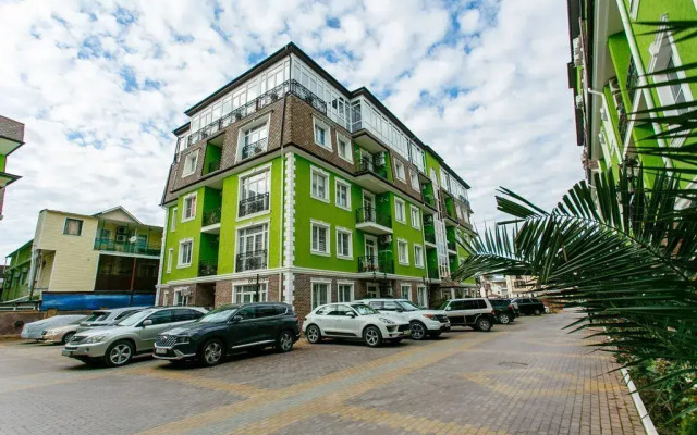 V 100 Metrakh Do Plyazha Apartments