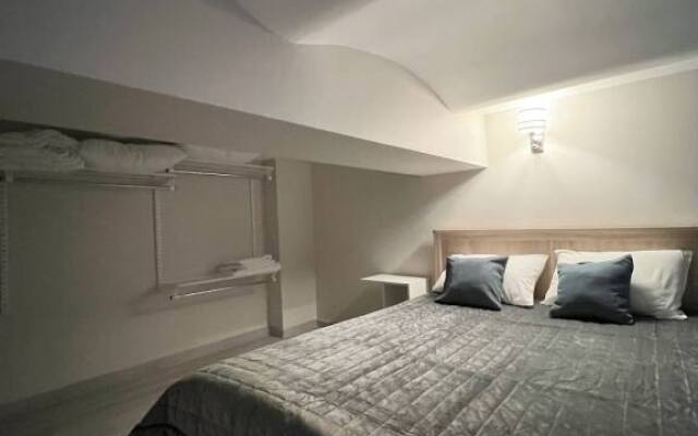 Apartamenty Dvukhurovnevye Clover Studio u metro Baumanskaya