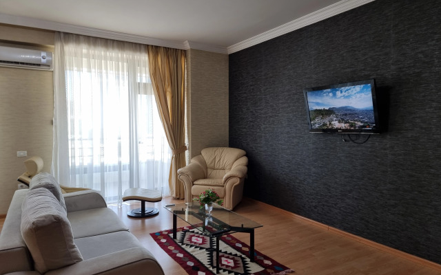 Isr Lux Apartments