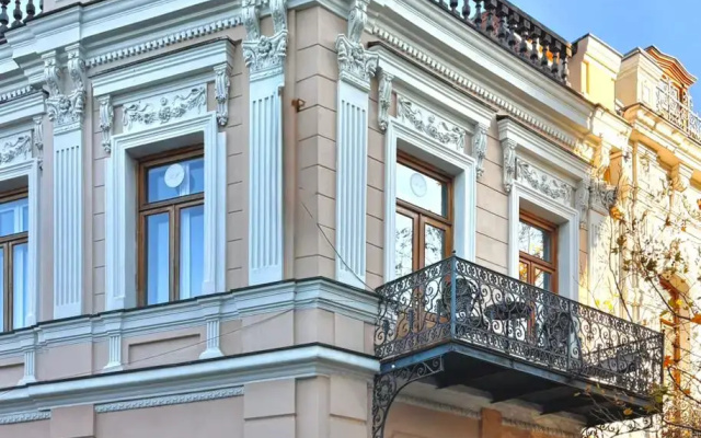 Отель ARTS HOTEL BY SQUARE