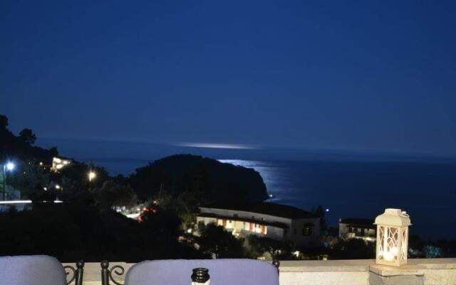Ariadne Hotel