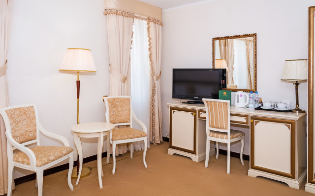 AZIMUT Hotel Tambov 4*