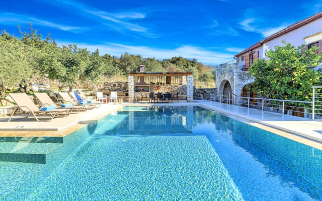 Cretan Lux Villa