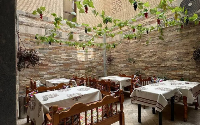 Guli Hotel