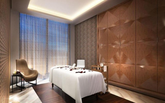 Holiday Inn Dubai Al-Maktoum Airport an IHG