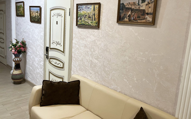 Отель Академия