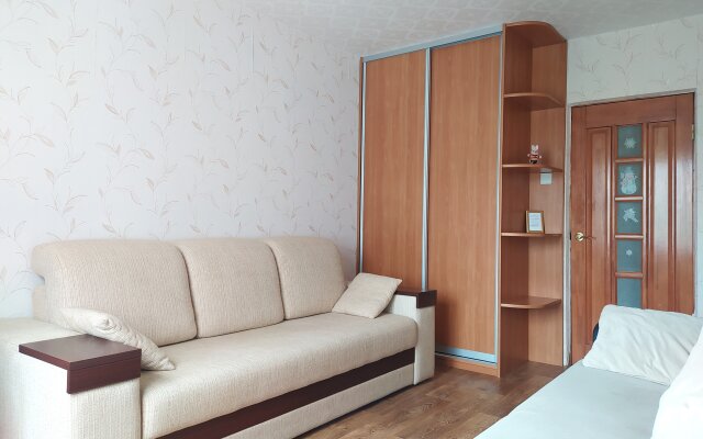 Two-room Na Angarskoy Apartaments