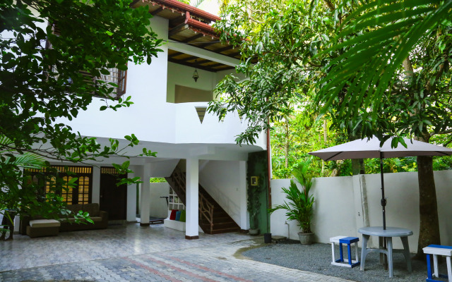 Eden Hikkaduwa Villa