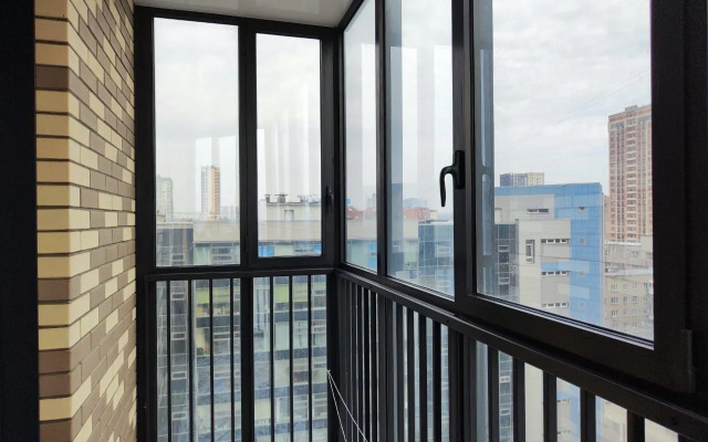 Na Ulitse Semyi Shamshinykh 77 Flat