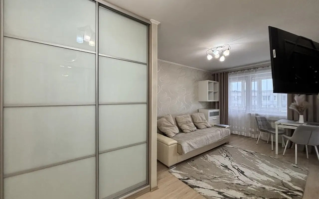 2-Kom Sakhalinskaya 19-12 Flat