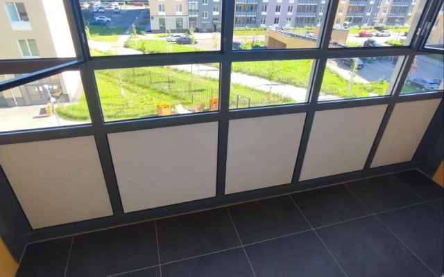 S Konditsionerom U Aeroporta I Ekspoforuma Flat
