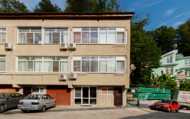 Квартира студия семейная уютная в частном доме в мкр. Кудепста