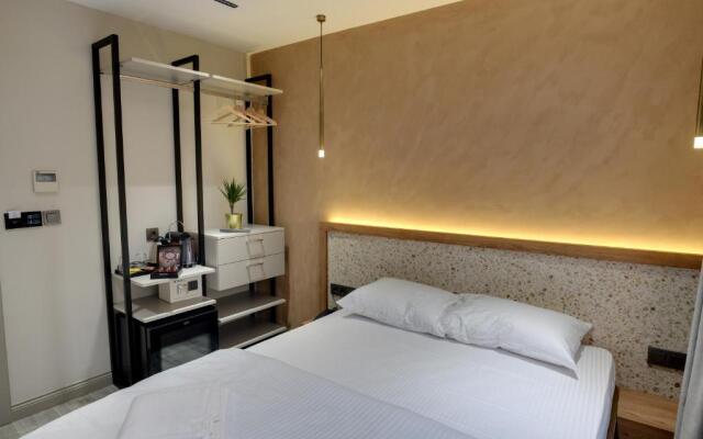 21 Rooms Hotel