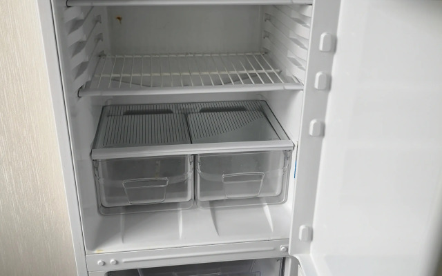 Uyutnaya, Chistaya Studiya na Druzhbe Narodov Apartments
